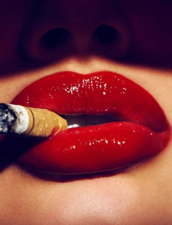 عکس پروفایل دخترونه خفن لاتی با سیگار